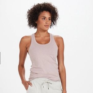 Vuori lux performance tank in great condition!